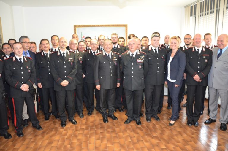 Il generale Adinolfi visita il comando Carabinieri cittadino