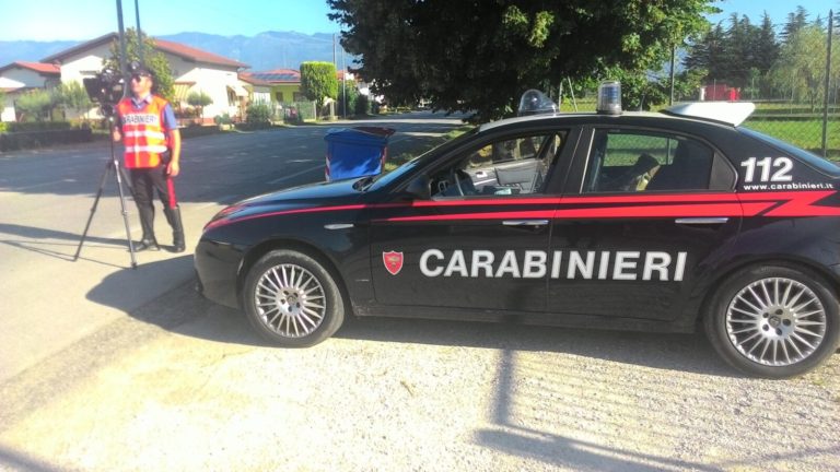 Coinvolto in rissa, picchia Carabinieri. Arrestato un 21enne