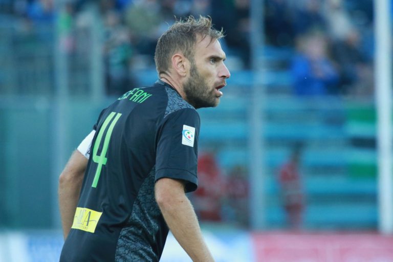 Pordenone sconfitto (1-0) dalla Fermana tra le polemiche