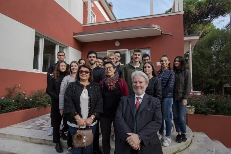 Rotary, studenti geometri in visita alla Villa Baschiera Tallon