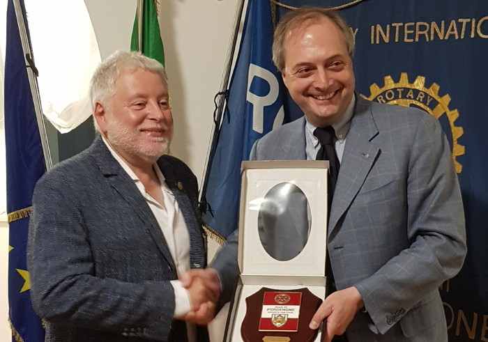 Rotary Pn, serata intensa con il giornalista Scopelliti