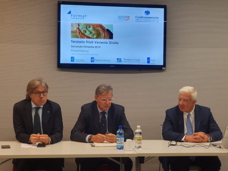 Indagine Confcommercio: cresce turismo, commercio in crisi