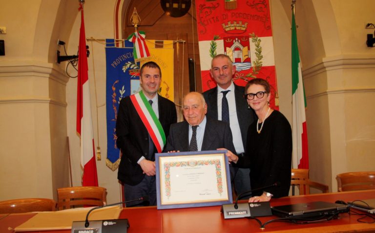 Attestato Comune al professor Angelo Luminoso